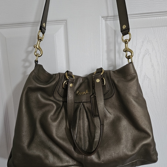 Light bronze Coach purse - Picture 5 of 7